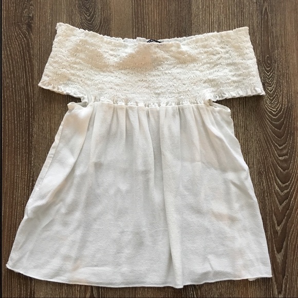 Brandy Melville Off the shoulder top - Picture 3 of 5